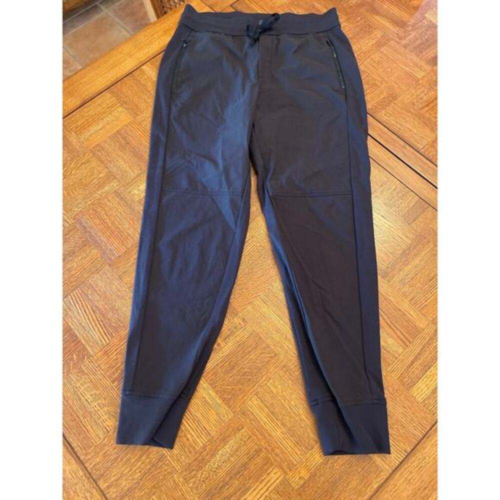 Athleta hybrid jogger
